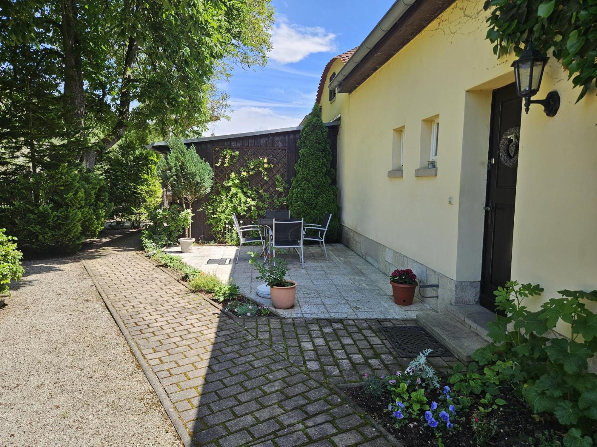 Landhaus Saaleck Naumburg  Rum bild